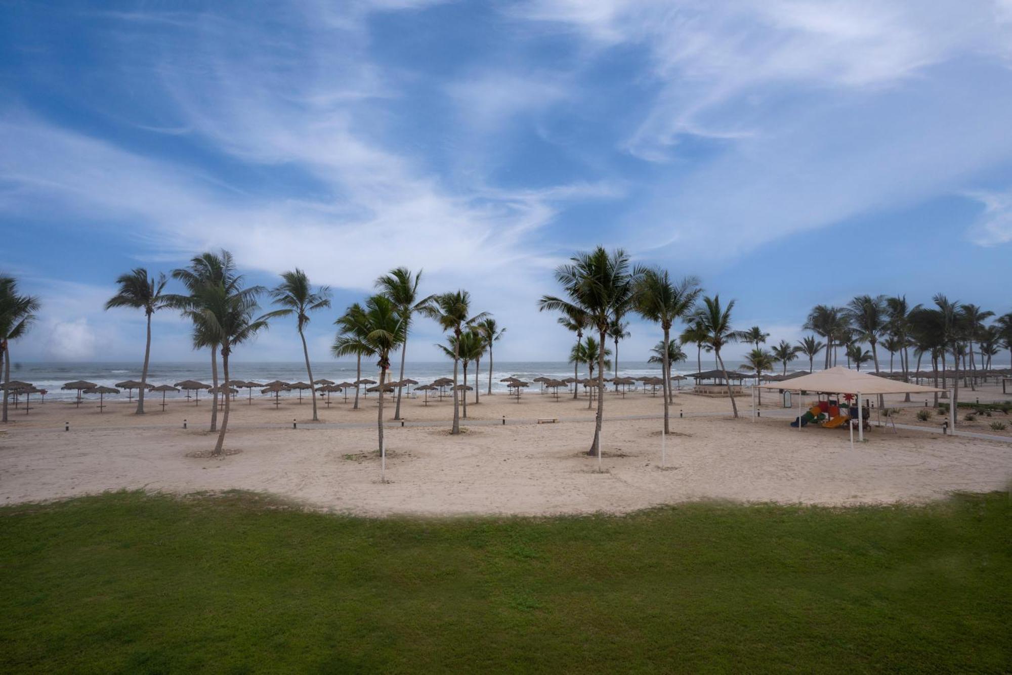 Salalah Rotana Resort Exterior foto Playa de San Juan del Sur